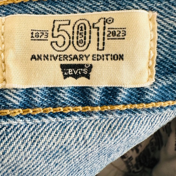 New Levi’s 501 90’s  Patchwork shorts anniversary edition light wash jean - Picture 12 of 14